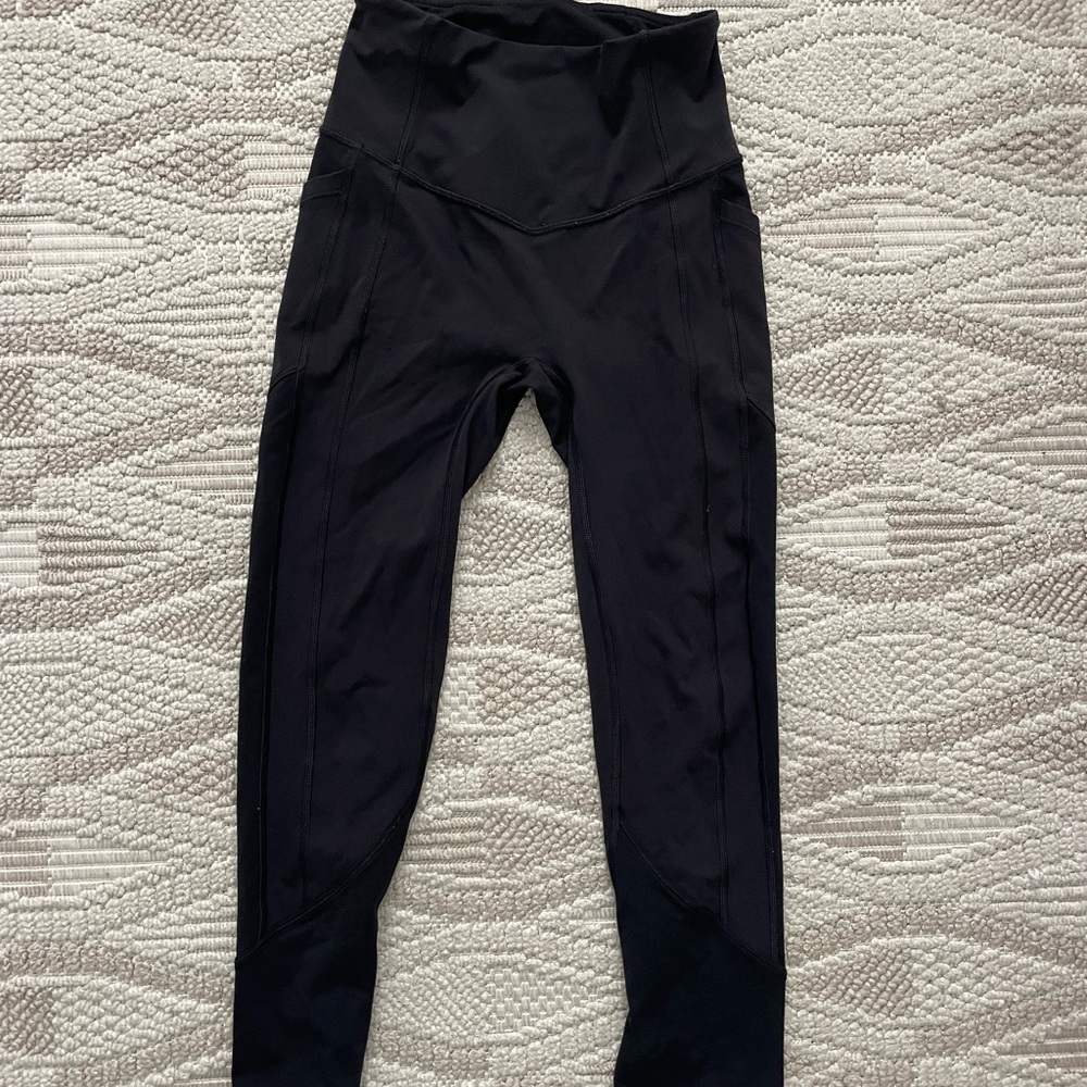 Women’s cropped lulu leggings
